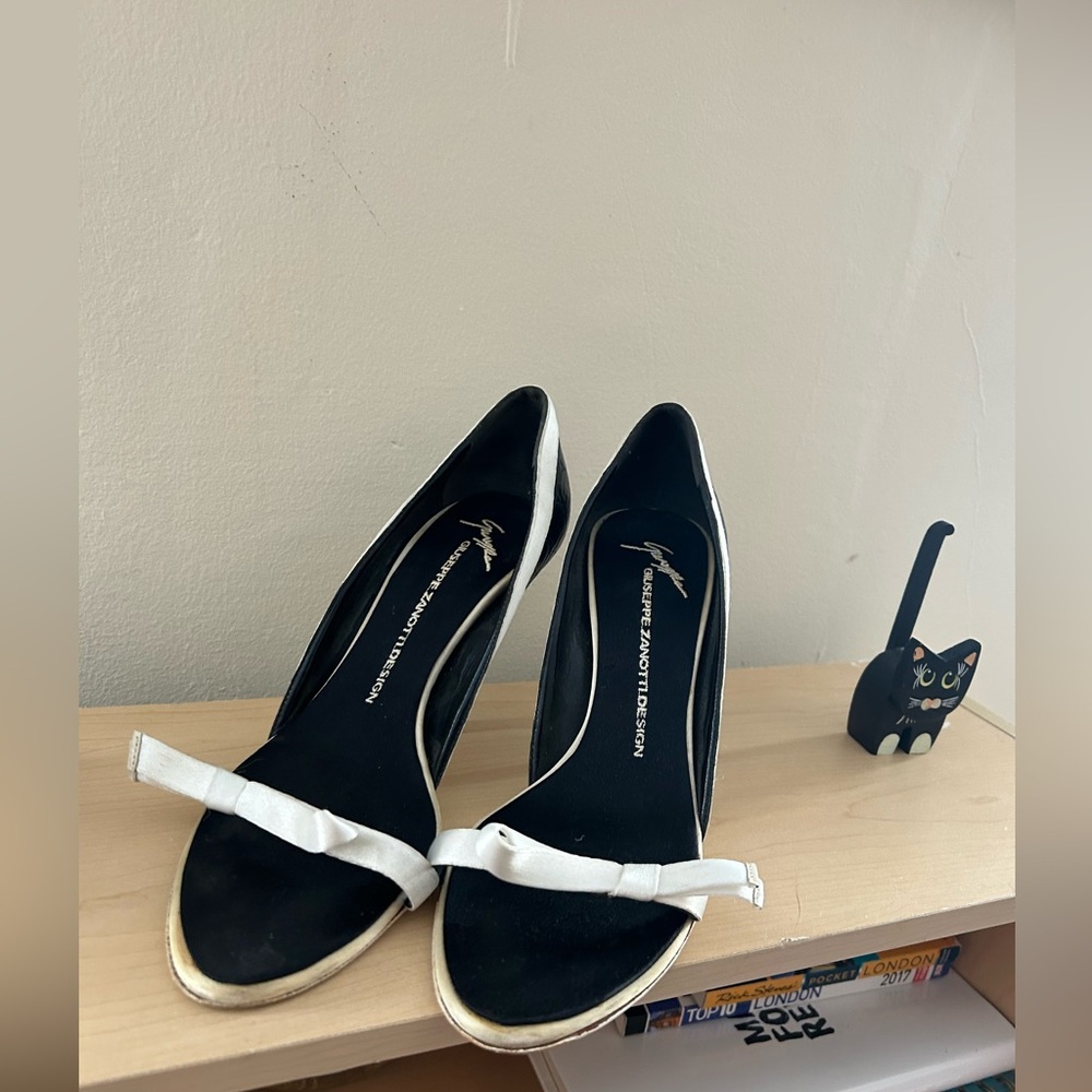 1990s Giuseppe Zanotti Black and White Heels